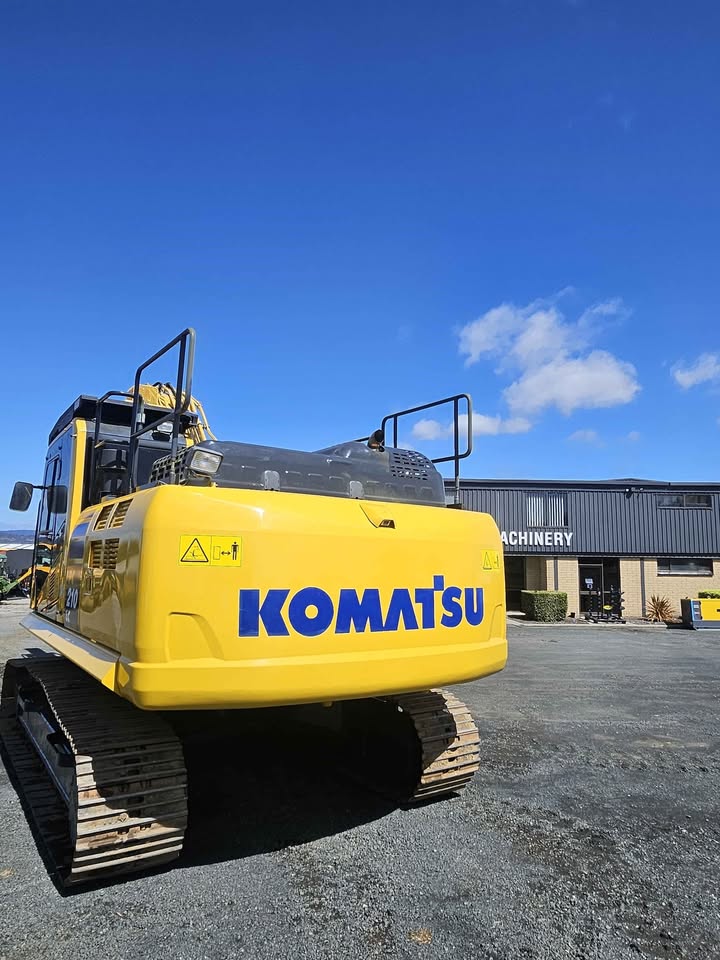 2022 2022 Komatsu PC210LC-11 Excavator Excavator for sale